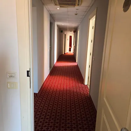 Hotel Marco Polo Airport